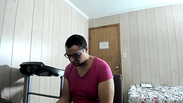 Snapshot of NaturalBeautyQueen chatting on 07/25/26, 11:46 NaturalBeautyQueen online show from 07/25/26, 11:46