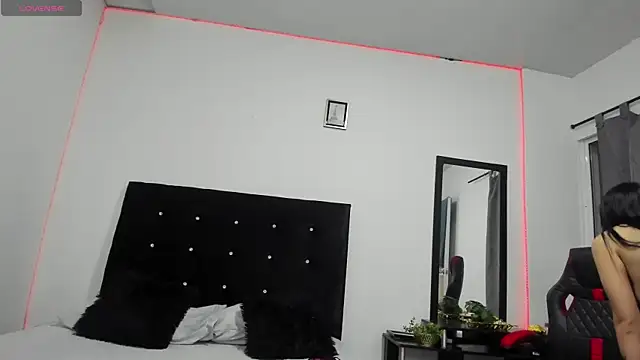 Snapshot of NicoleFletcher chatting on 09/24/25, 10:40 NicoleFletcher online show from 09/24/25, 10:40