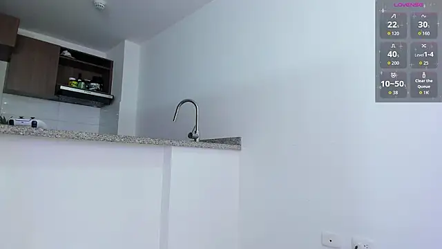 Snapshot of Michelle_Ferrerr chatting on 03/17/26, 09:18 Michelle Ferrerr online show from 03/17/26, 09:18