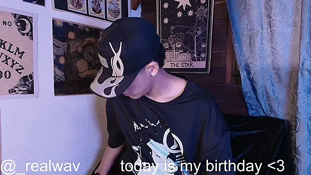 Snapshot of _realwav chatting on 10/26/25, 10:25  realwav online show from 10/26/25, 10:25