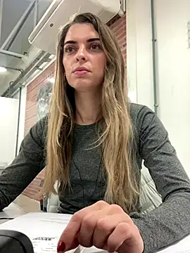 Snapshot of SweetGraciosa chatting on 10/02/25, 12:01 SweetGraciosa online show from 10/02/25, 12:01