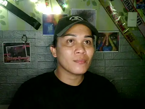 Snapshot of urdreamgirljacky chatting on 04/02/26, 01:42 urdreamgirljacky online show from 04/02/26, 01:42