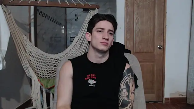 Snapshot of AteneoJr chatting on 12/18/25, 05:13 AteneoJr online show from 12/18/25, 05:13