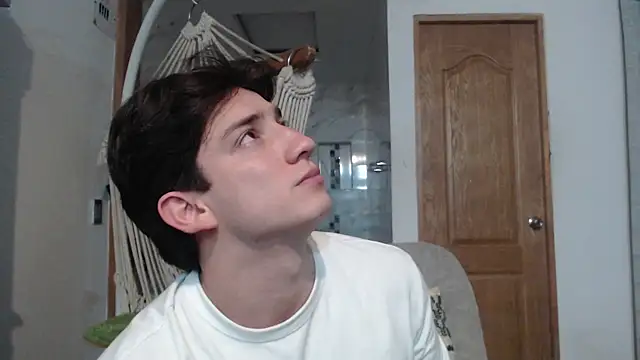 Snapshot of AteneoJr chatting on 01/06/26, 12:14 AteneoJr online show from 01/06/26, 12:14