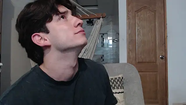 Snapshot of AteneoJr chatting on 01/11/26, 12:04 AteneoJr online show from 01/11/26, 12:04