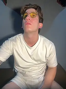 Snapshot of AteneoJr chatting on 03/05/26, 12:06 AteneoJr online show from 03/05/26, 12:06