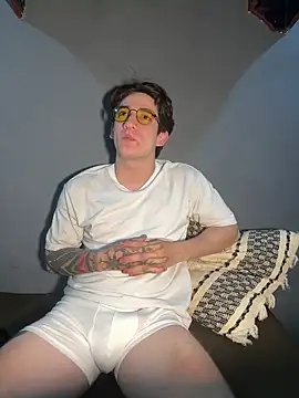 Snapshot of AteneoJr chatting on 03/14/26, 12:39 AteneoJr online show from 03/14/26, 12:39