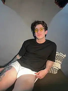 Snapshot of AteneoJr chatting on 03/15/26, 01:00 AteneoJr online show from 03/15/26, 01:00