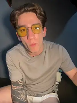 Snapshot of AteneoJr chatting on 03/17/26, 12:37 AteneoJr online show from 03/17/26, 12:37