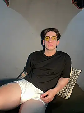 Snapshot of AteneoJr chatting on 03/19/26, 12:36 AteneoJr online show from 03/19/26, 12:36