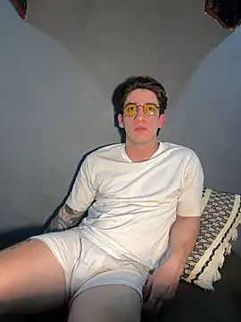 Snapshot of AteneoJr chatting on 03/20/26, 12:37 AteneoJr online show from 03/20/26, 12:37