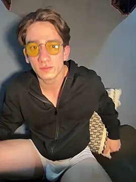 Snapshot of AteneoJr chatting on 03/21/26, 12:37 AteneoJr online show from 03/21/26, 12:37