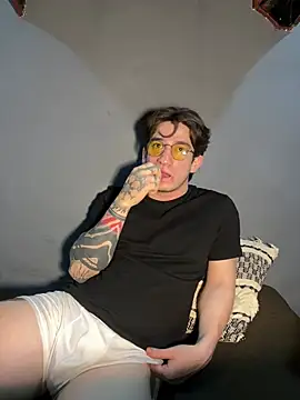 Snapshot of AteneoJr chatting on 04/04/26, 01:15 AteneoJr online show from 04/04/26, 01:15