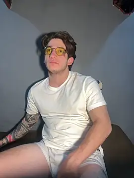 Snapshot of AteneoJr chatting on 04/10/26, 12:27 AteneoJr online show from 04/10/26, 12:27