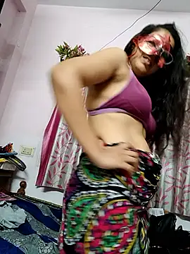 Snapshot of thanusi_2 chatting on 04/18/26, 04:22 thanusi 2 online show from 04/18/26, 04:22