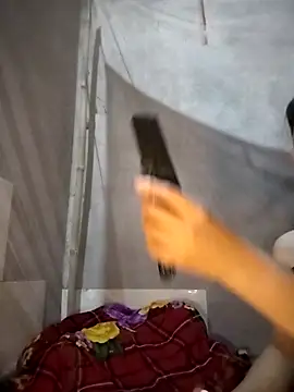 LinhNa999 online show from 09/10/25, 04:34