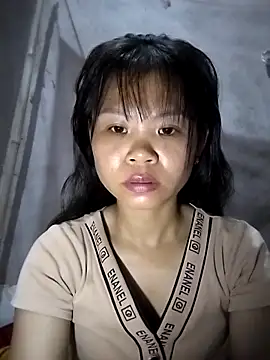 LinhNa999 online show from 09/13/25, 02:00