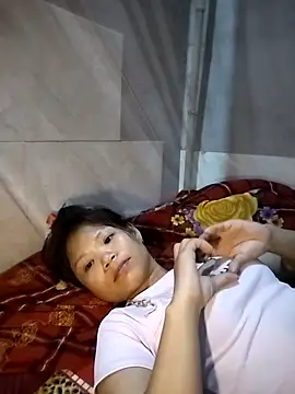 LinhNa999 online show from 09/13/25, 02:06