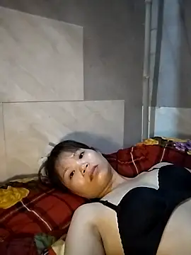 LinhNa999 online show from 09/22/25, 12:45