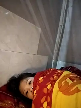 Snapshot of LinhNa999 chatting on 11/23/25, 01:05 LinhNa999 online show from 11/23/25, 01:05