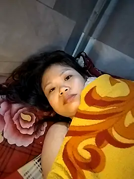 Snapshot of LinhNa999 chatting on 11/30/25, 10:14 LinhNa999 online show from 11/30/25, 10:14