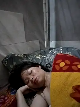 LinhNa999 online show from 02/13/26, 01:40