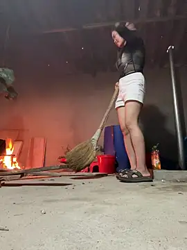 Sunny lotus online show from 02/28/26, 11:00