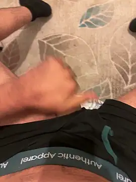 messi44 online show from 10/18/25, 08:42