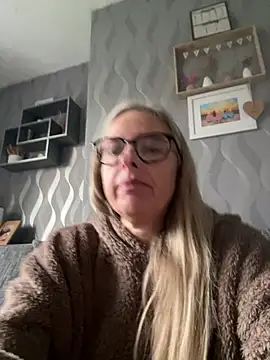 Snapshot of Anastasia-BlondeXX chatting on 01/14/26, 10:43 Anastasia-BlondeXX online show from 01/14/26, 10:43