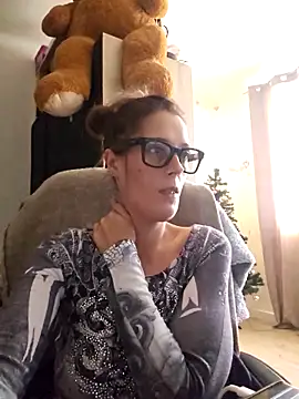 Snapshot of Mila_Luciphya chatting on 12/05/25, 02:14 Mila Luciphya online show from 12/05/25, 02:14