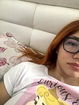 AmeliaRossi  online show from 09/25/25, 07:12