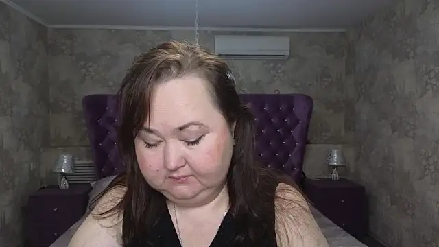 Snapshot of Eloisa_Eliot chatting on 10/27/25, 02:54 Eloisa Eliot online show from 10/27/25, 02:54