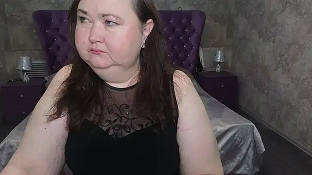 Snapshot of Eloisa_Eliot chatting on 10/28/25, 02:31 Eloisa Eliot online show from 10/28/25, 02:31