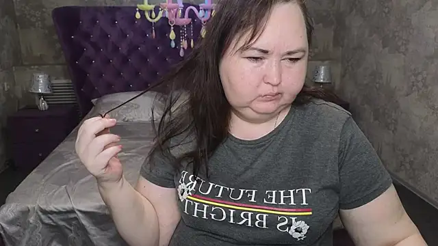 Snapshot of Eloisa_Eliot chatting on 11/10/25, 04:17 Eloisa Eliot online show from 11/10/25, 04:17