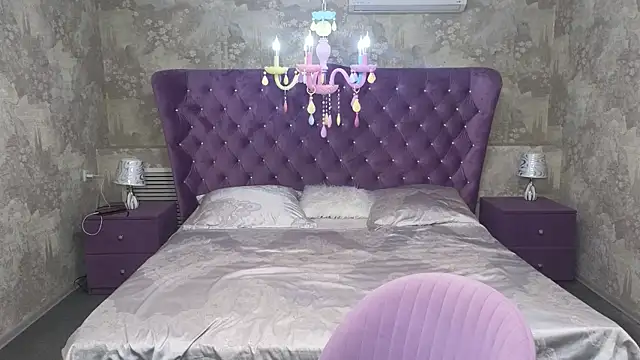 Snapshot of Eloisa_Eliot chatting on 11/11/25, 03:23 Eloisa Eliot online show from 11/11/25, 03:23