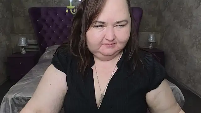 Snapshot of Eloisa_Eliot chatting on 11/17/25, 04:46 Eloisa Eliot online show from 11/17/25, 04:46