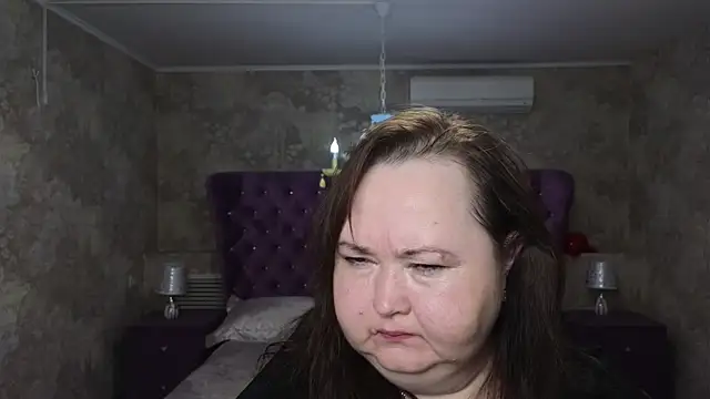 Snapshot of Eloisa_Eliot chatting on 11/24/25, 03:01 Eloisa Eliot online show from 11/24/25, 03:01