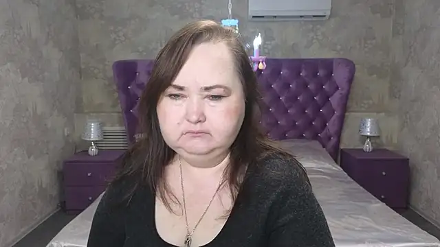 Snapshot of Eloisa_Eliot chatting on 12/04/25, 04:48 Eloisa Eliot online show from 12/04/25, 04:48