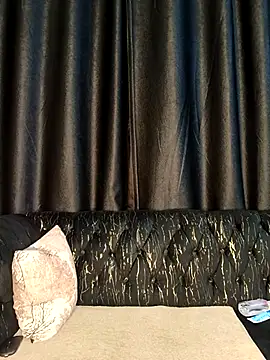 TinaFavourite online show from 04/15/26, 01:01