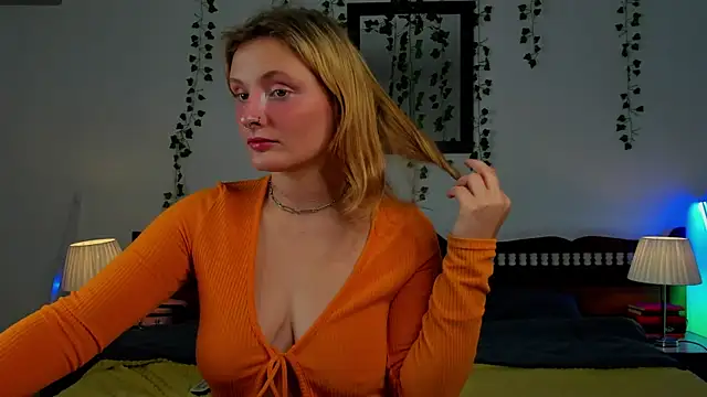 Ariana Spring online show from 09/11/25, 02:22