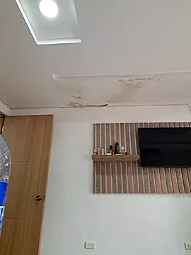 Snapshot of sarah_garcia_ chatting on 11/01/25, 07:27 sarah garcia online show from 11/01/25, 07:27