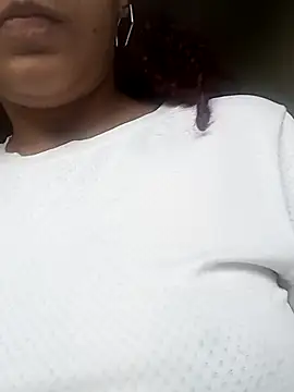 Snapshot of Daila_Lucia chatting on 10/12/25, 01:21 Daila Lucia online show from 10/12/25, 01:21