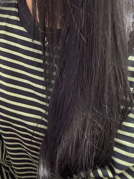 Snapshot of Dolly282 chatting on 03/28/26, 04:17 Dolly282 online show from 03/28/26, 04:17