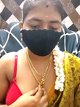 Snapshot of Tamil_Lotus chatting on 04/10/26, 05:06 Tamil Lotus online show from 04/10/26, 05:06