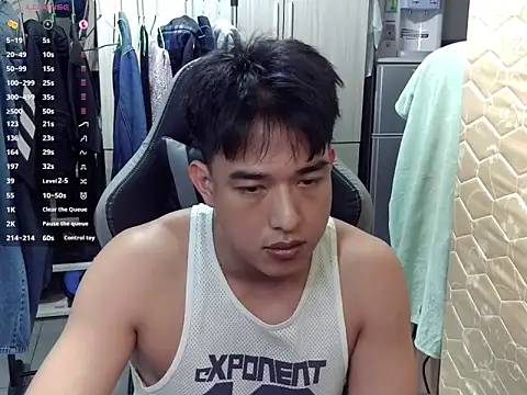 Snapshot of hunterXhan chatting on 05/19/26, 03:18 hunterXhan online show from 05/19/26, 03:18