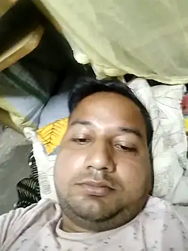 Snapshot of sumit_19 chatting on 10/23/25, 12:54 sumit 19 online show from 10/23/25, 12:54