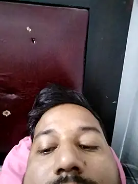 Snapshot of sumit_19 chatting on 11/15/25, 10:15 sumit 19 online show from 11/15/25, 10:15