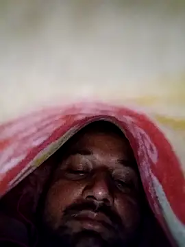 Snapshot of sumit_19 chatting on 12/20/25, 03:30 sumit 19 online show from 12/20/25, 03:30