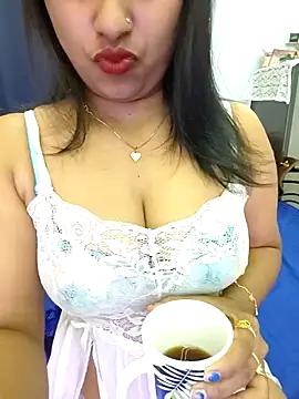 hoty sonali online show from 11/05/25, 12:32