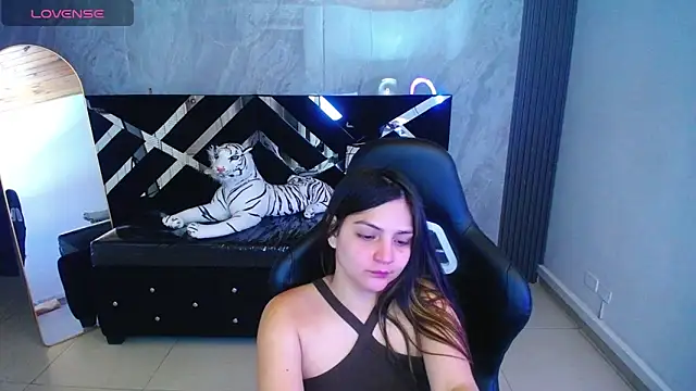 Snapshot of emily_cooper_t chatting on 09/11/25, 02:55 emily cooper t online show from 09/11/25, 02:55